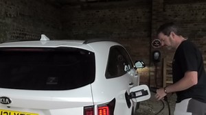 Kia Sorento PHEV Plug In Hybrid Review