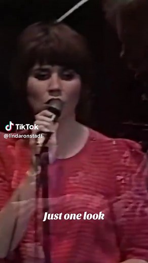 Linda Ronstadt: Celebrating 'Living in the USA' 47 Years Later