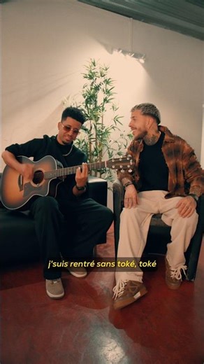 He showed up with his guitar but without Toké... so we made a little video! 🎸♥️ #yanns