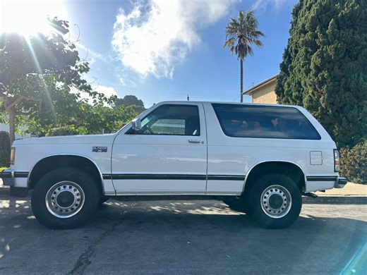 79 shares | 1986 CHEVROLET S-10 BLAZER Classic SUV  upgraded to V8...