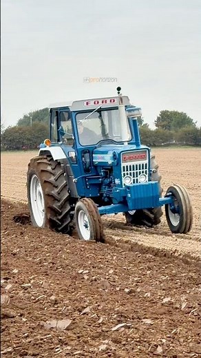 Ford 7000 tractor ploughing