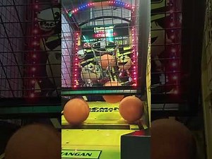 PAC MAN basketball arcade jumping score 651