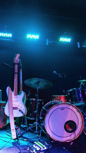 You're a legend, Mr. Michaels! 🥂 Poison Bret Michaels #cat #pixelandsophie #poison #bretmichaels #tribute | Pixel & Sophie