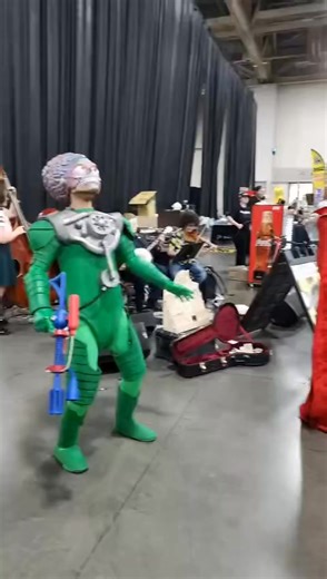 18K views · 248 reactions | Can we just go back here? Also, and we find these cosplayers? #fanx #cosplay #comicconvention #fandom | FanX Salt Lake Comic Convention | Facebook