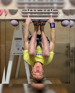 How many 1 finger pull-ups could you do? 😱🧗‍♂️💪 Alexander Megos is a master of the hangboard! | Red Bull Adventure