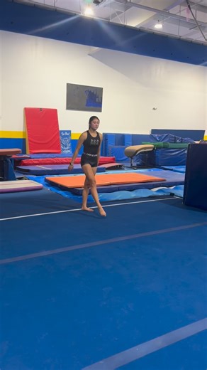 ABC Shoreline Gymnastics on Instagram: "On the 11th day of Christmas, ABC gave to me… 11 leaps leaping ✨🤸‍♀️🎄 #ABCShoreline #12DaysofChristmas #11Leaps #GymnasticsLife #GymnasticsKids #HolidayGymnastics #LeapsAndBounds #gymnasticsgoals"