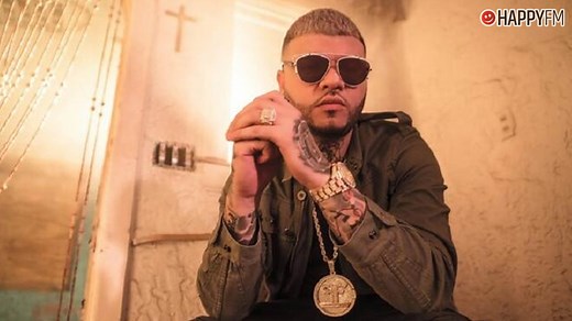 Farruko se disculpa por las letras de sus canciones en pleno concierto