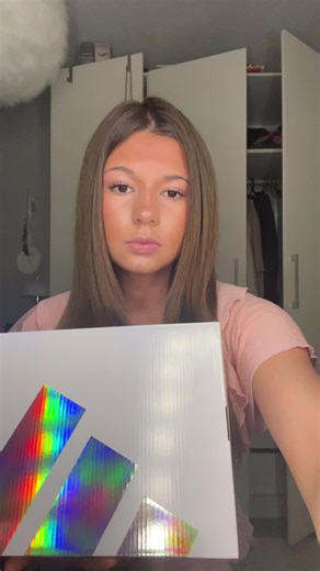 Unisport F50: Repost av de senaste skorna