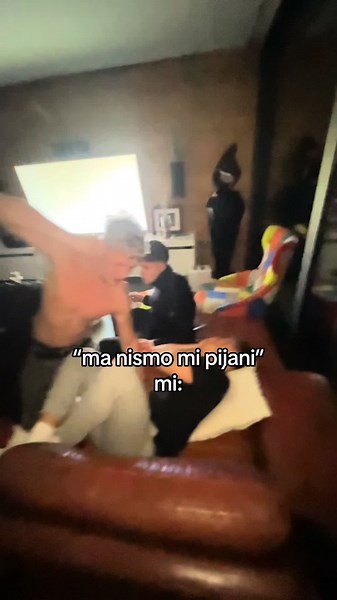 @N I K @u_kramer @Mattia @ozbej @Topić 🚀 @Ro$$ @Alex🐊 @maj🐊 @nikola se opravicujem usem k jih nism tegala.🥲 #2026 #fyp #viral #friends #alk