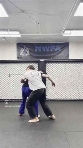 Bear Hug Leg Trip 🥋 | Lucas’ Go-To Takedown