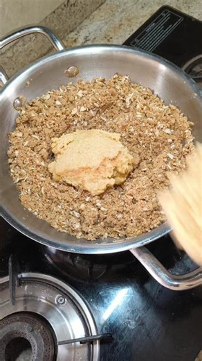 ਖੋਏ ਦੀਆਂ ਪਿੰਨੀਆਂ ❤️ #pinnirecipe #attakhoapinni #shorts #shortsfeed #ytshorts