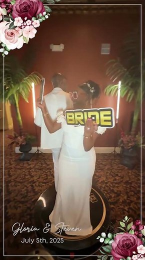 Transform Your New Orleans Wedding with a 360 Photo Booth | Gloria & Steven’s Royal Palm Celebration
