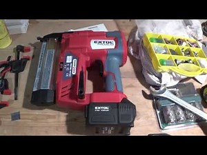 AKU sponkovačka EXTOL Premium, 3x závěsný držák, únor 2021