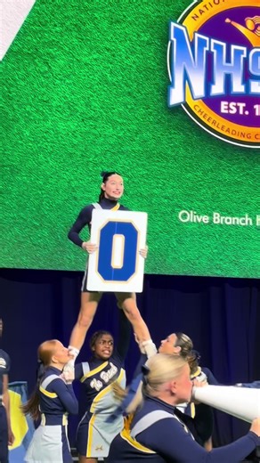 Incredible Mat Performances That Inspire Team Spirit