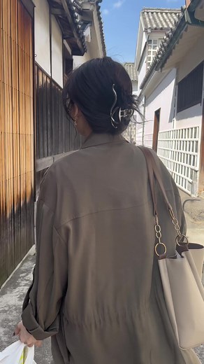 岡山の美観地区でむらすずめを楽しむ