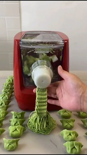 48K views · 718 reactions | ↪️ NOODLE Maker Best Amazon Finds朗 Find it on our Blog www.kuruGadges.com  .  Itsbio.link/Smarthomegadgets . . Tag Your Friends who would love this殺 •⠀ .  Email for Business Collab欄 .  Turn ON Posts Notifications & Don't miss our Post & Videos!⁠ . . . #amazonfinds #amazonmusthaves #amazongadgets #lifehacks #Gadgets #founditonamazon #homegadgets #organization #organized #kitchen | Smart Finds | Facebook