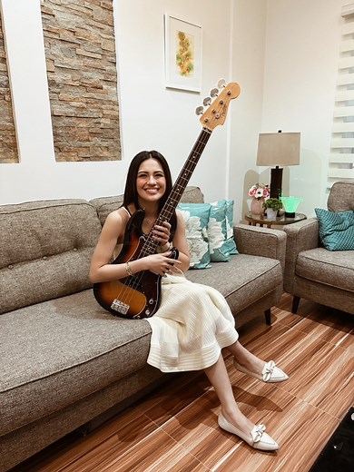 But wait there’s more pahabol po hehe happy Valentine’s day my love! Complete na music room mo i love you so much 😘🫶🏻 Julie Anne San Jose | Rayver Cruz