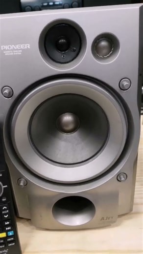 Pioneer XR-P470C stereo system.1990s