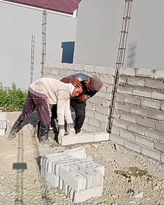 622K views · 4.9K reactions | Teaching a new mason laying blocks | Andris Brick Art | Facebook
