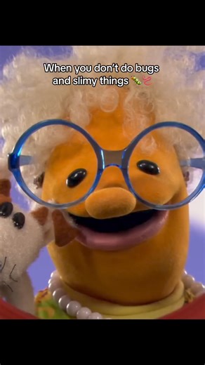 12K views · 417 reactions | How do you feel about creepy crawlies? 者缾️ #nanalan #bugs #mona #nana #creepycrawlies | Nanalan' | Facebook