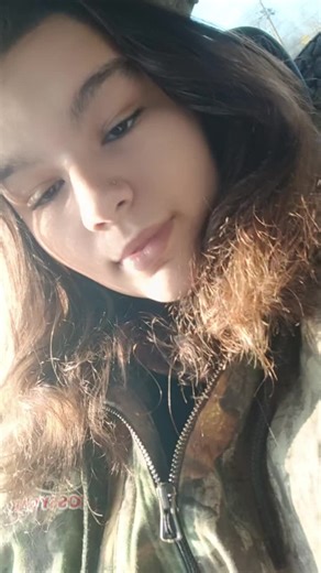 Elizabeth_mf_Thompson🖕🏼😝 (@andrea.thompson85)’s videos with original sound - Gomez__27