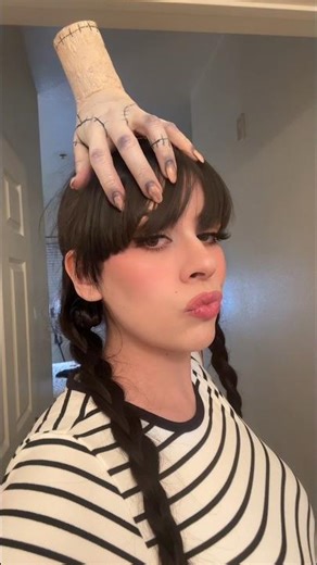 🖐🏻 WEDNESDAY VIBES ONLY 🤡 #AddamsFamily #SFXMakeup