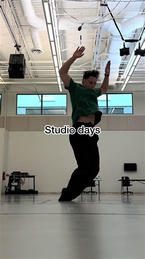 Contemporary Art Showcase by Oleksandr Brysov