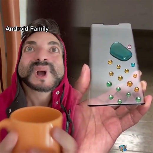 Android vs Apple 😁 #mercuri_88 #littlebrother #mom #foryou #foryoupage #fyp #fypシ #funny #comedy #h