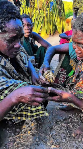 Authentic African Street Food Eating Show! 😋🔥 #shorts #africanfood #africa #villagelife