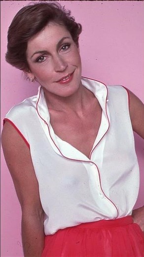 Helen Reddy In Loving Memory