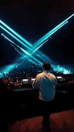 GENESI Destroying Brooklyn Storehouse! 🗽🔥