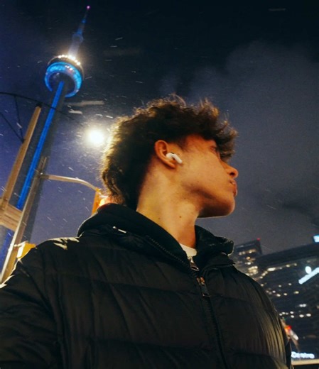 Got the club going upp #toronto #night #cntower #drake #aestheticvideos