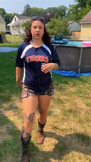 BIG MUCCI on Instagram: "The Bikers Shuffle still get the folks going! #bigmucci #linedance #bikersshuffle #linedancemovement"