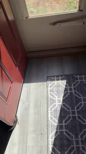 With the PCP025, simply set it and forget it. Automatic On/Off switch, bottom suction to remove nearly all water, quiet operation, and thermal protection. Ideal for pool covers, spas, rooftops & more. | Aquastrong