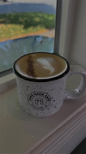 Java Haus on Instagram: "your coffee is always made with this much enthusiasm 🤩🙌🏼🤍 #snohomishwa #shopsmall #pnwcoﬀee"
