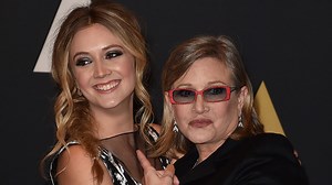 Billie Lourd Remembers Mom Carrie Fisher With Sweet, Emotional Throwback Pic