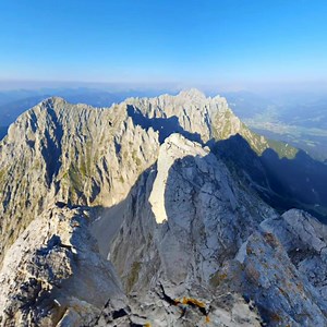 Check out our top ten attractions for a virtual visit to Tirol and join us on a spectacular journey through the Heart of the Alps. ⛰😍 | Visit Tirol