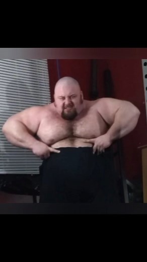 Andrew Richard on Instagram: "Big huge muscle mass bulk fat guy weighing in at over 400lbs flexing posing dominance stance #flexingmuscles #bigmuscles #arms #chest #shoulders #posing #bigguy #fluffy #wideshoulders #broadshoulders #built #natural #natty #drugfree #lifetimenatural #swole #jacked #stacked #juicy #gains #bulking #gym #bodybuilding"