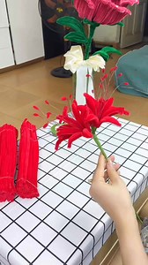 89K views · 8.7K reactions | Kawat bulu mercy juga ready gaaes.... Polos 18.000/100 btg, 10.000/50 btg dan 5.000/25 btg Glitter 16.000/50 btgdan 10.000/25 btg Pjg-/+ 30 cm Bisa dipesan disini https://shopee.co.id/prilyaolshop Atau pesan via wa.me/6282135971721 Atau 081211212566 #inspirasi #pipecleanerflowerstutorial #tutorial #handmade #diy #diycraft #kerajinantangan #jualkawatbulumercy #pipecleaners #chenille #fuzzywire | Lilik Rusmiati | Facebook