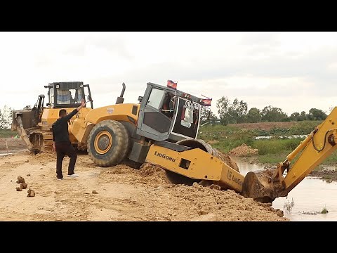 Incredible Recovery- Soil Compactor Roller fail stuck off road pull out by Bulldozer & Excavator