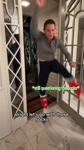 The Ripple Effect on Instagram: "Going door to door to let the people know… 👀😂 …that our Holiday Kindness Challenge goes live tomorrow!!!! ✨💕🫶🎄🎁 You won’t wanna miss out :) 💕 25 random acts of kindness 🫶 25 amazing local businesses 🎁 30+ prizes ✨ 1 city filled with more joy, love and connection 🌊 Unlimited ripple effects Stay tuned for the details to drop tomorrow!!! Hope you can join us as we make St. Pete the kinde