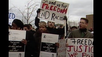 ＜歌詞和訳＞Man In The Mirror – Michael Jackson　曲の解説と意味も | LyricList (りりっくりすと)