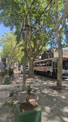 Abate Propiedades on Instagram: "Alquiler | Apto 1 dormitorio – Pocitos 🏙️ 📍 Av. Rivera entre Ponce y Bvar. Artigas 🚍 Servicios + excelente locomoción ☀️ Muy luminoso | vista despejada 🏢 Torre 2 | 5º piso | orientación norte 🛋️ Living–comedor amplio con ventana 🍳 Cocina definida | muebles bajo y sobre mesada | división vidrio traslúcido 🛏️ Dormitorio grande | placard | persiana | terraza 🚿 Baño completo | preinst. lavarropas + calefón 🏢 Edificio: 🔐 Portería virtual 🌿 Área verde en pla