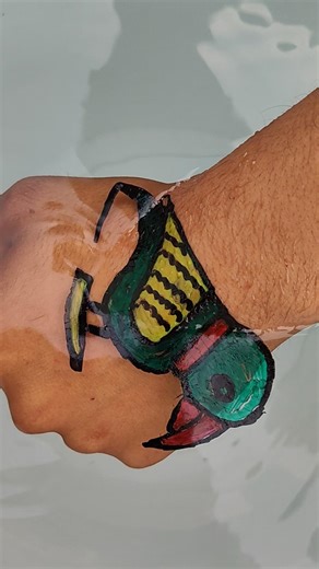 wow amazing 🤩 parrot 🦜 drawing 😁 crazy on the hand 👏 #song #shorts #viral