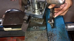 LATHE MACHINE OPERATION