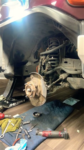 2007 Toyota Fj Cruiser Wheel bearing Remove and Replace