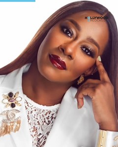 👏🏽🙏🏼 Le'Andria Johnson explains how Donald Lawrence took a chance on her after her battle with alcoholism and bashing the church: "That song is my anthem for the rest of my life" | Hollywood Unlocked