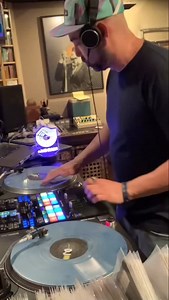 DJ NUMARK 👑 #ScratchPerformance by @djnumark Vibraphone Crate Practice #vibes #practice #stancebrothers #dj #djnumark #dj #realdj #thedj #turntablist #turntablism #practice #scratch #scratcher #scratchdj #scratching #scratchpractice #realdjing #djing #djlife #dope #beat # love #music #musique #Scratchvideo #ScratchPerformance | Scratchvideo - Rodrigue Rochambeau