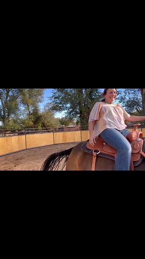 I’m lovin’ my new round pen!!! Thank you Neal and Estevan!! | Hope Michelle Mitchell