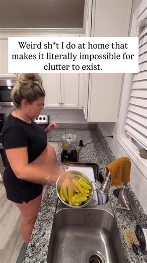 KYLIE MORTON | Home Organization + Decluttering on Instagram: "STEAL MY TRICKS 🔥👇🏻 Being the lunatic that’s been obsessed with decluttering and purging since she was a kid, I know EXACTLY what it takes to live in a calm, clutter-free home that you can actually look forward to coming home to. (PSST-Comment “CLEAN” for the full guide on how I do this in only 30 mins/day!) … and now I help busy women just like you take back their peace (&their sanity) without all the fancy a